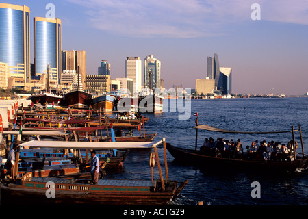 Bateaux-taxis Dubai Creek Dubai Emirats Arabes Unis Banque D'Images