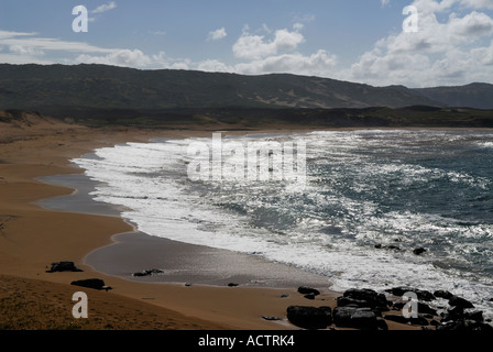 Horseshoe Bay sur la plage de 3 miles Moomomi Molokai Banque D'Images