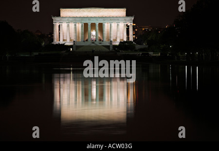 Lincoln Monument reflété Banque D'Images