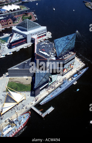 Vue aérienne de Baltimore Inner Harbor et Aquarium National de Baltimore Maryland USA Banque D'Images