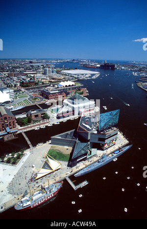 Vue aérienne de Baltimore Inner Harbor et Aquarium National de Baltimore Maryland USA Banque D'Images