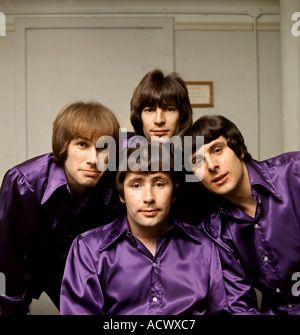 The Troggs groupe pop britannique en 1966. De gauche à droite : Chris Britton, Reg Presley (descente) Ronnie Bond, Pete Staples. Photo : Tony Gale Banque D'Images