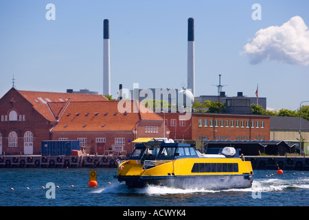 En bus de l'eau du port de Copenhague Banque D'Images