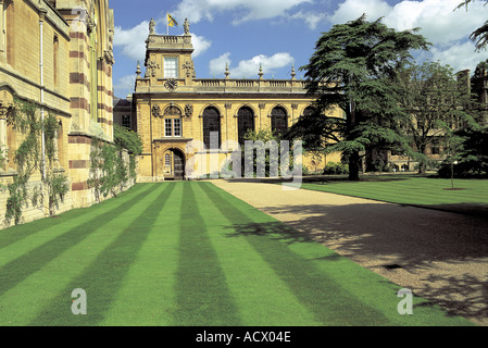 Trinity College Chapel et gatehouse Banque D'Images