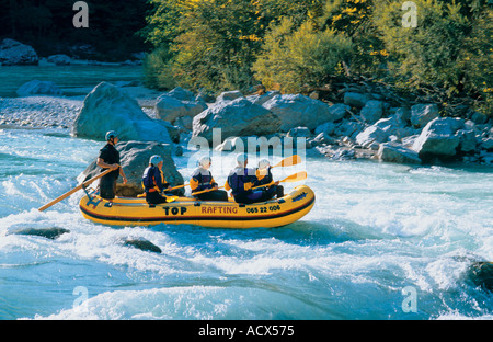 Rafting à la rivière Soca Soca Parc national du Triglav Slovénie Banque D'Images