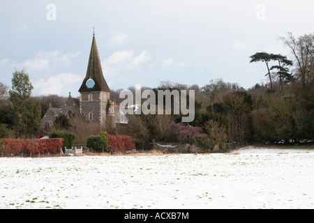 Église Saint Pierre, Pont, Kent, de Brewery Lane à la Prairie de l'Église à travers Banque D'Images