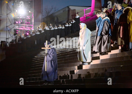 Jeu de la Passion œcuménique, Via Crucis - Chemin de Croix, Cathédrale d'Helsinki, la place du Sénat, Helsinki, Finlande Banque D'Images