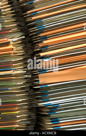 Close up de piles de dossiers papier Banque D'Images