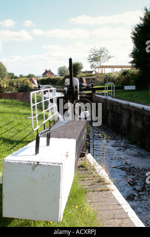 Maunsel inférieur verrou sur le canal Bridgwater et Taunton près de North Somerset Newton Banque D'Images