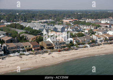 Virginia Beach, Lynnhaven Shores, Chesapeake Bay eau, maisons, condos, logement, visiteurs Voyage voyage tourisme touristique sites touristiques culte Banque D'Images