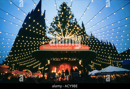 Allemagne Cologne Koeln dome kathedral Marché de Noël Banque D'Images