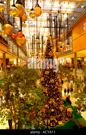 Berlin Potsdamer Platz Shopping Akaden Noël Décoration Banque D'Images