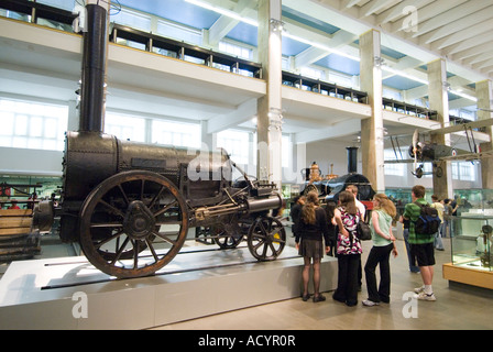 Stephenson's Rocket locomotive dans le Science Museum, Londres UK Banque D'Images