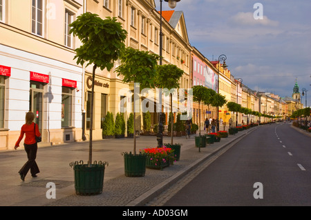 La rue Nowy Swiat dans le centre de Varsovie Pologne EU Banque D'Images