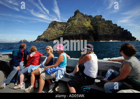 Approches de bateaux d'excursion Skellig Michael, Co Kerry, Ireland Banque D'Images