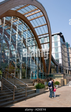 Entrée de Winter Gardens Sheffield Banque D'Images