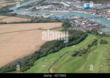 Vue aérienne de la rivière Arun à Littlehampton, West Sussex, UK Banque D'Images