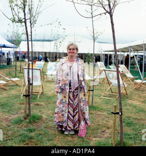 L'auteur pour enfants Cressida Cowell au Guardian Hay Festival 2005 à Hay-on-Wye, pays de Galles, Royaume-Uni KATHY DEWITT Banque D'Images