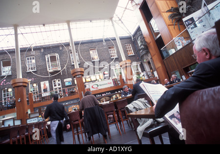 Les gens au restaurant de Powerscourt Townhouse centre de Dublin Irlande Banque D'Images