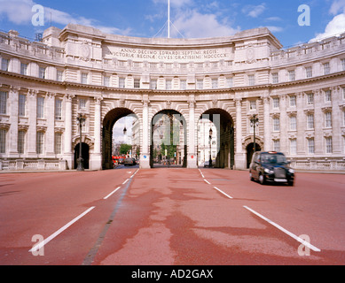 L'Admiralty Arch Le Mall, Londres, Angleterre, Royaume-Uni. Banque D'Images