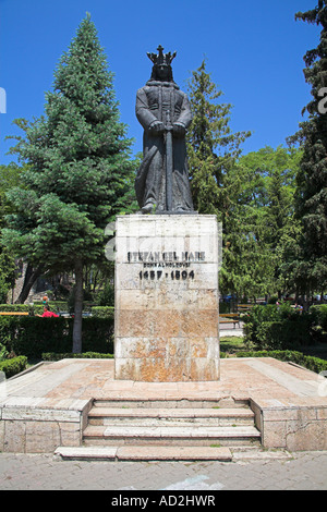 Stefan cel Mare, Etienne le Grand, statue, Piata Libertatii, Piatra Neamt, Moldavie, Roumanie Banque D'Images