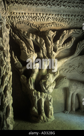 Un aperçu de l'intérieur l'étrange Palais Idéal du facteur rural créé par Ferdinand Cheval à Hauterives, dans le sud de la France Banque D'Images