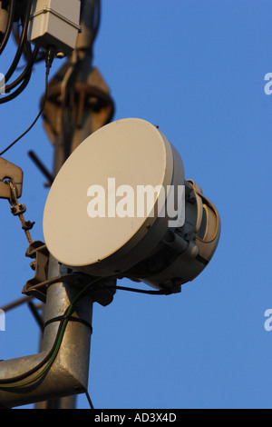 Antenne de station de base GSM Banque D'Images