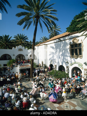 Les danseurs en costume traditionnel 'Las Palmas de Gran Canaria ''' 'Canaries Espagne Banque D'Images