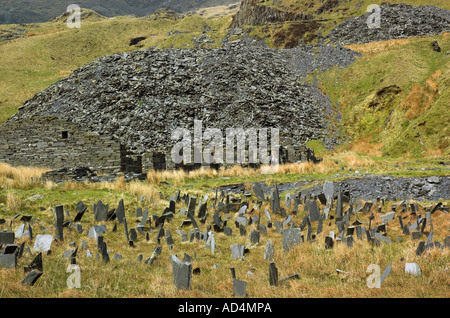 Les vestiges de bâtiments de l'industrie minière sur Snowdon Banque D'Images