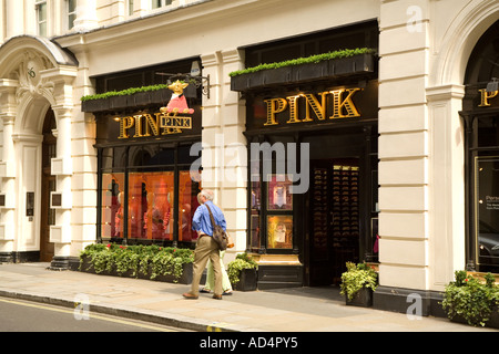 Thomas le luxe Rose shirt décideurs shop dans Jermyn Street London England Banque D'Images