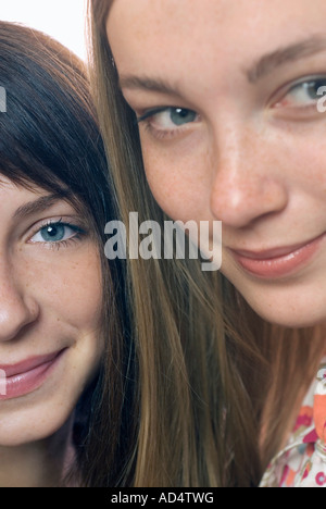 Un portrait de deux jeunes femmes Banque D'Images