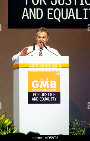L'ancien premier ministre Tony Blair s'adresse à la conférence syndicale du GMB À Blackpool en 2006 Banque D'Images