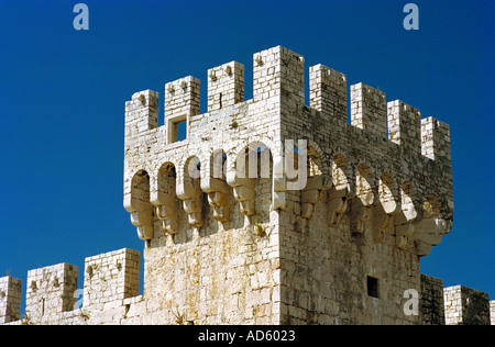 Détail de la quinzième siècle vénitien forteresse Kamerlengo sur le front de mer de Trogir, sur la côte dalmate de la Croatie Banque D'Images
