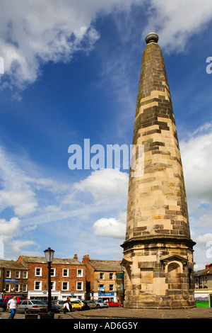 Obélisque dans le Market Place Richmond North Yorkshire Angleterre Banque D'Images