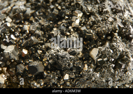 Cristaux de pyrite macro texture background Banque D'Images