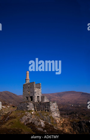 L'ancienne mine de cuivre du 19e siècle bâtiments, Allihies, Péninsule de Beara, comté de Cork, Irlande Banque D'Images