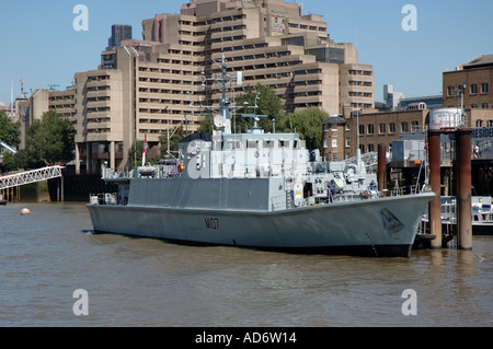 Le HMS Pembroke amarré sur la Tamise, Londres, UK Banque D'Images