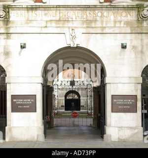 Bâtiment du siège de Londres de la British Medical Association à Tavistock Square England UK une association professionnelle et syndicat des médecins Banque D'Images