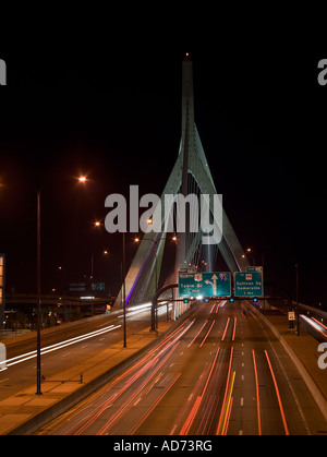 Leonard P. Zakim Bunker Hill Memorial Bridge, Boston, États-Unis Banque D'Images
