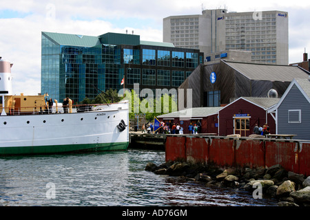 Les propriétés historiques et de loisirs Harborwalk de Halifax, Nouvelle-Écosse, Canada, Amérique du Nord. Photo par Willy Matheisl Banque D'Images