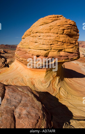 Formations de grès couche striée au Coyote Buttes Paria Vermilion Cliffs Wilderness Arizona Canyon Banque D'Images