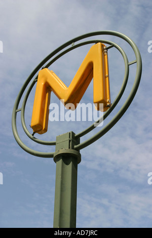 Signe métro parisien Paris France Banque D'Images