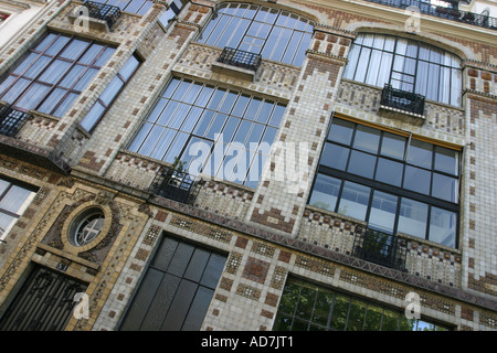 31 bis rue Campagne-Premiere Paris 14e France, début de l'immeuble Art Déco décoré par le céramiste Alexandre Bigot Banque D'Images