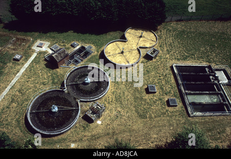 Usine de traitement des eaux usées, au nord du Pays de Galles, Royaume-Uni Banque D'Images