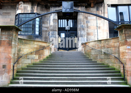 Vue grand angle de la Glasgow School of Art, entrée privée Conçu par Charles Rennie Mackintosh. Renfrew St, Glasgow, Scotland Banque D'Images