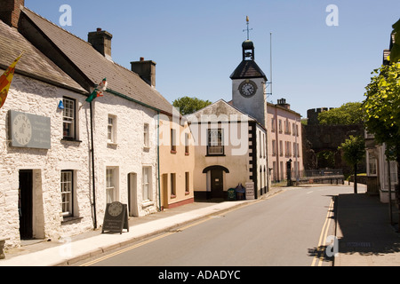 Pays de Galles Carmarthenshire Carmarthen Carmarthen Market Street old town hall Banque D'Images