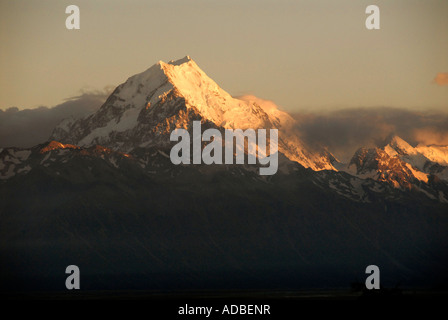 Vue aérienne du Mont Cook à la première lumière ile sud Nouvelle Zelande Banque D'Images
