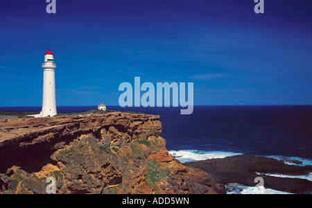 Le phare de Cape Nelson donnant sur l'océan du sud près de Portland Victoria Australie Banque D'Images