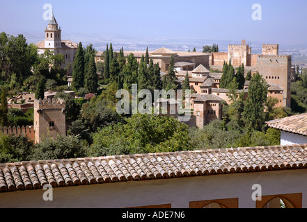 Vue sur l'Alhambra et Grenade andalousie andalousie forteresse Alcazaba España Espagne Iberia Europe Banque D'Images