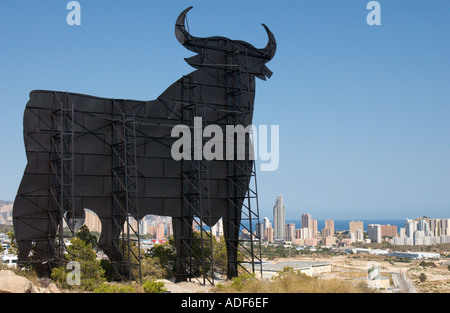 Toro de Osborne près de Benidorm Banque D'Images